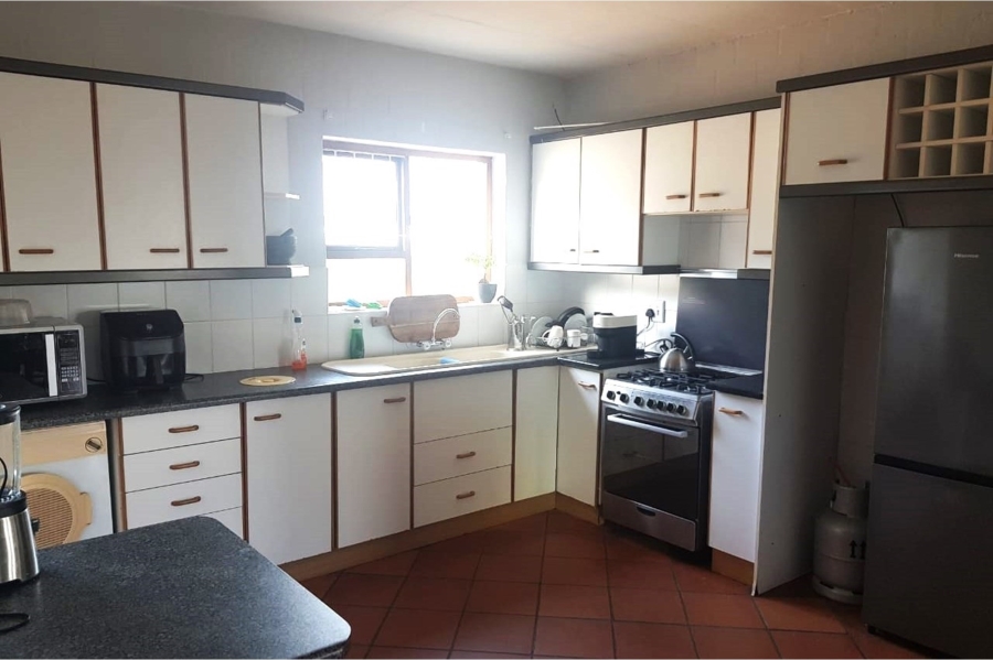 To Let 2 Bedroom Property for Rent in Myburgh Park Western Cape